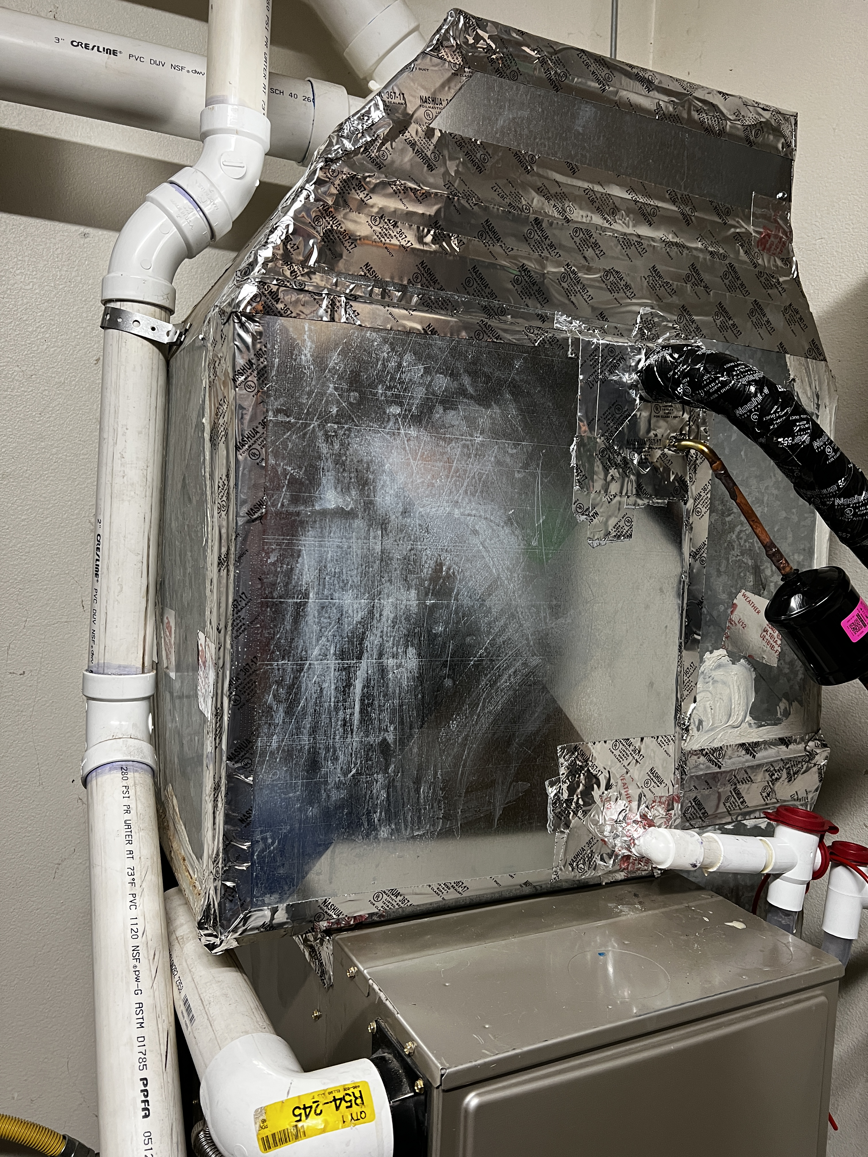 Increased duct headroom above evaporator coil